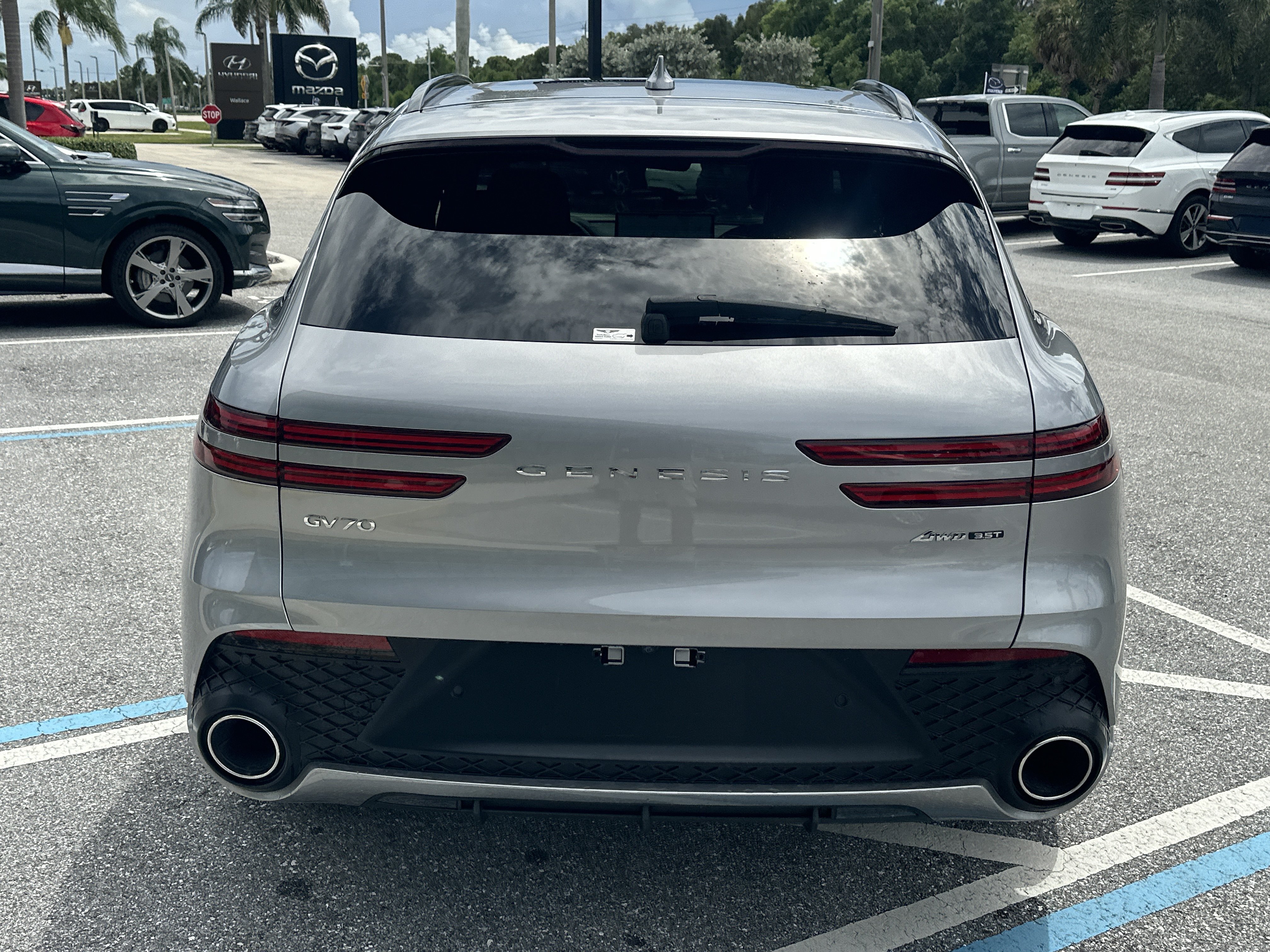 Certified 2024 Genesis GV70 3.5T Sport AWD/4WD image 8
