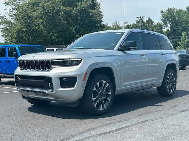 New 2025 Jeep Grand Cherokee Overland image 4