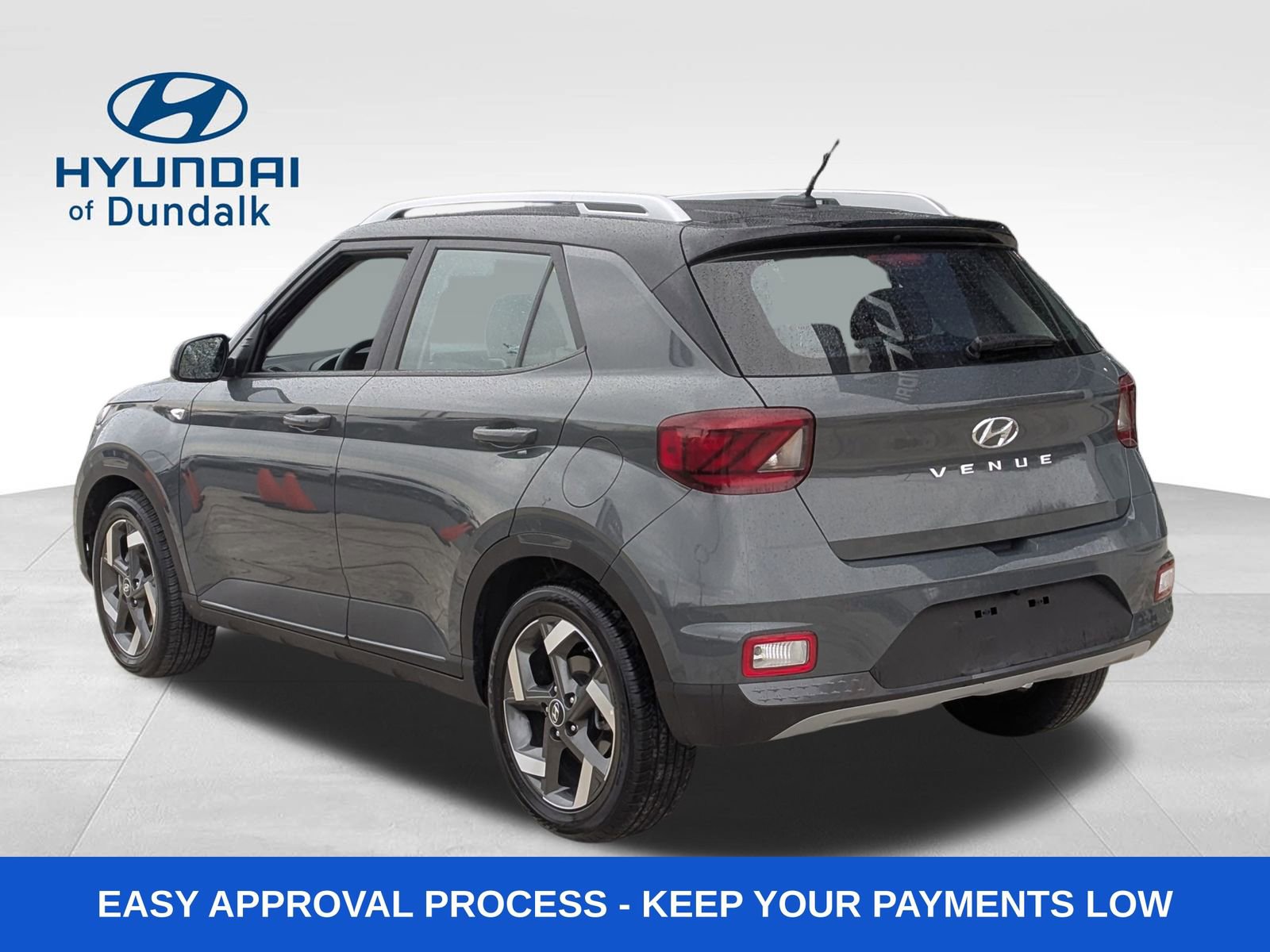 Used 2025 Hyundai Venue Limited image 11