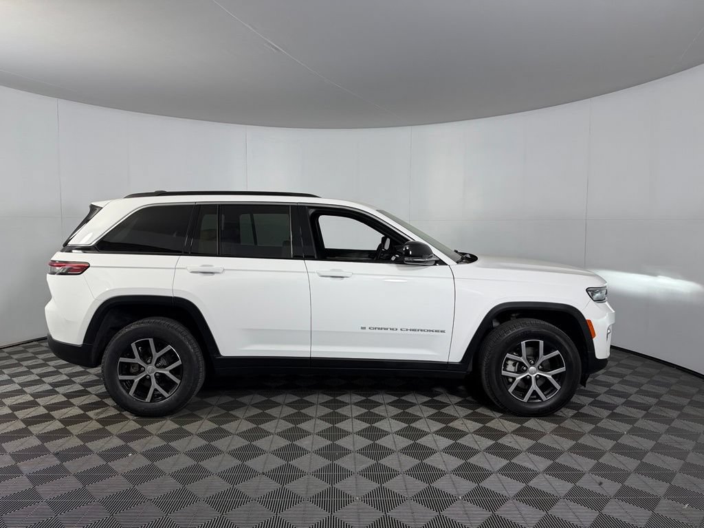 Certified 2024 Jeep Grand Cherokee Limited RWD image 6
