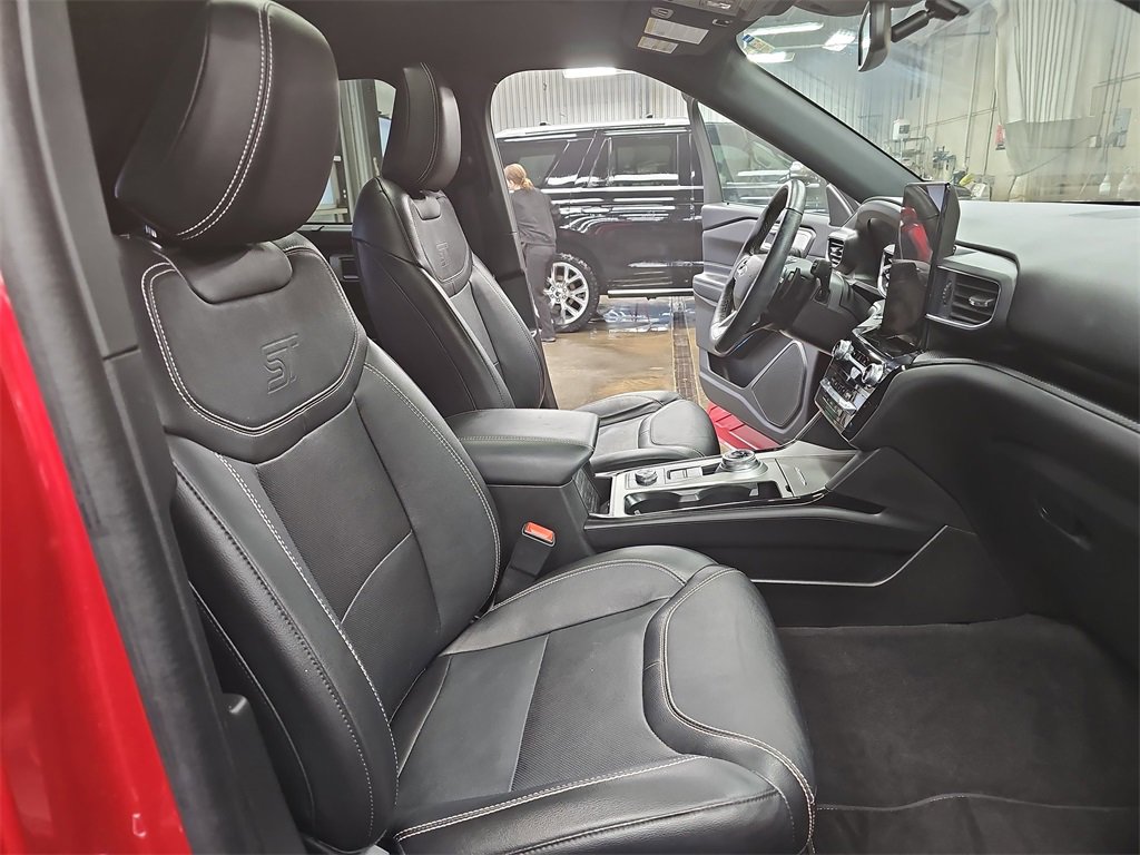 Used 2023 Ford Explorer ST w/ Equipment Group 401A image 10