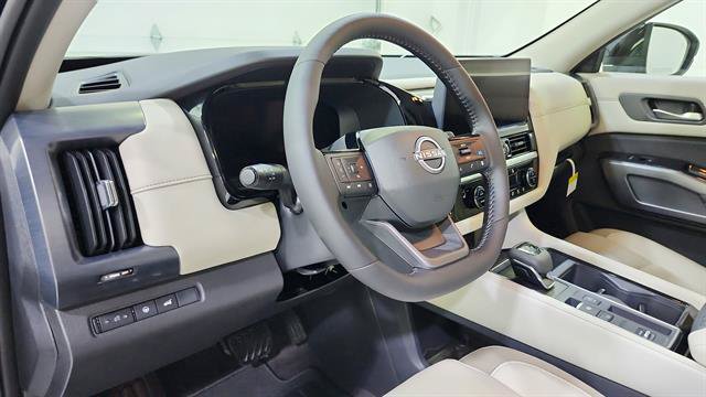 New 2026 Nissan Pathfinder SL FWD image 10