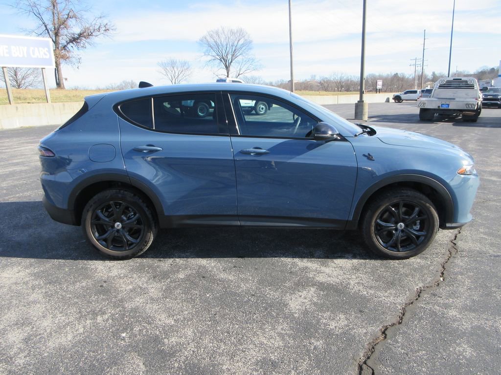 Used 2024 Dodge Hornet GT w/ GT Blacktop Package image 6