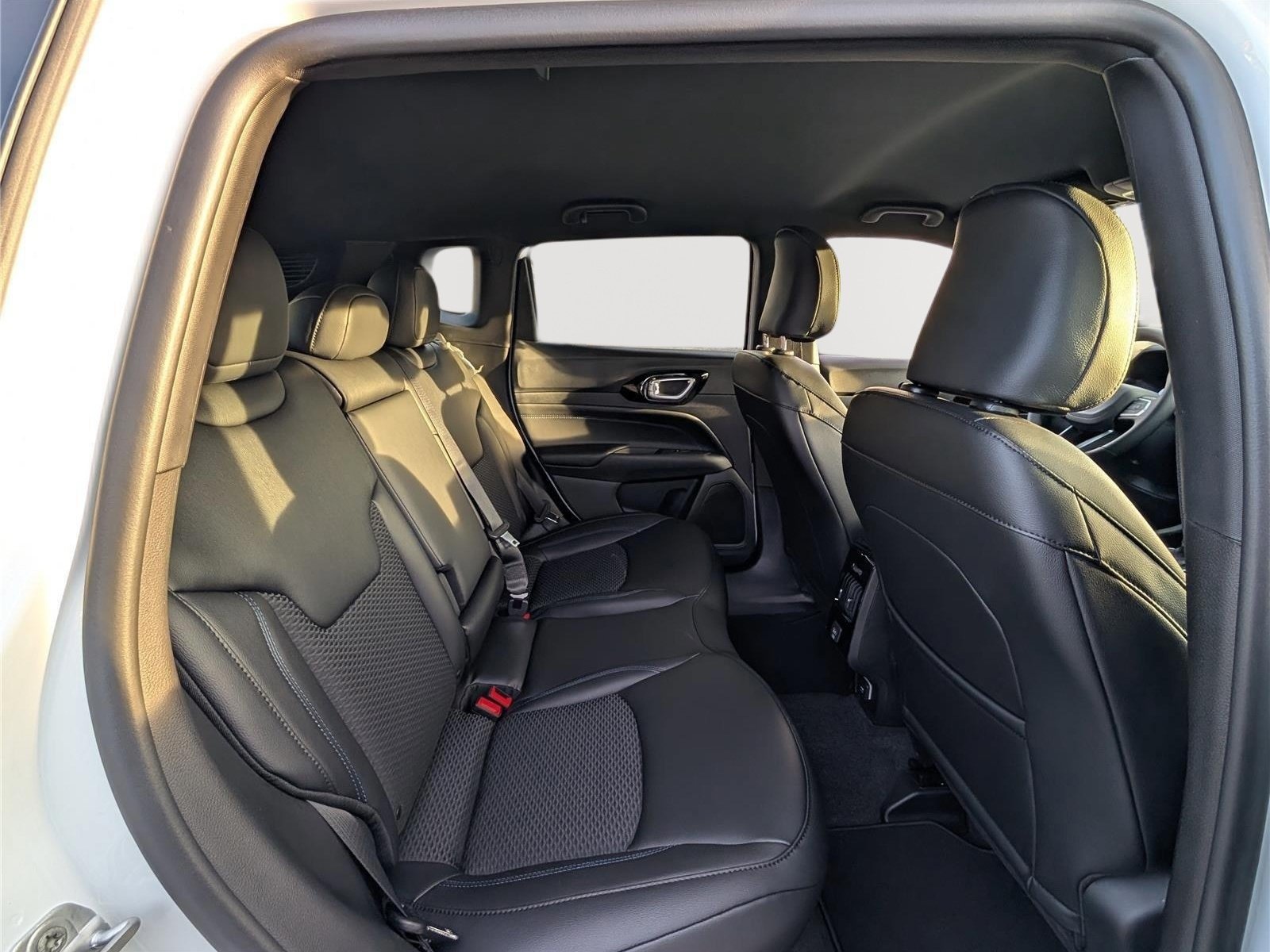 New 2026 Jeep Compass Latitude AWD/4WD image 7