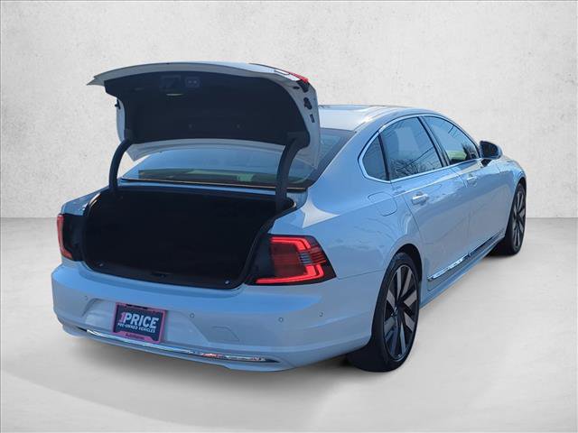 Used 2024 Volvo S90 T8 Ultimate w/ Lounge Package image 10
