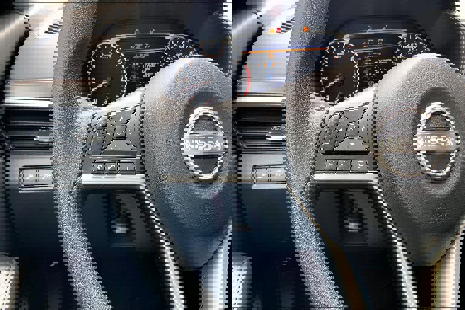 Used 2024 Nissan Altima 2.5 SV image 24