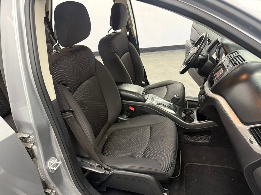 Used 2017 Dodge Journey SE w/ Flexible Seating Group FWD image 49