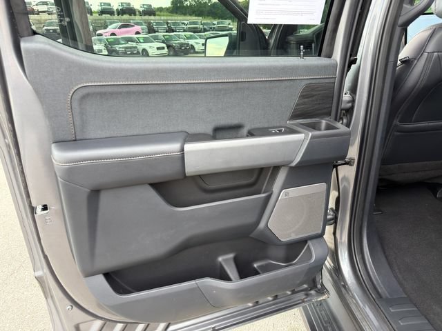 Used 2024 Ford F150 Lightning Lariat AWD/4WD image 26