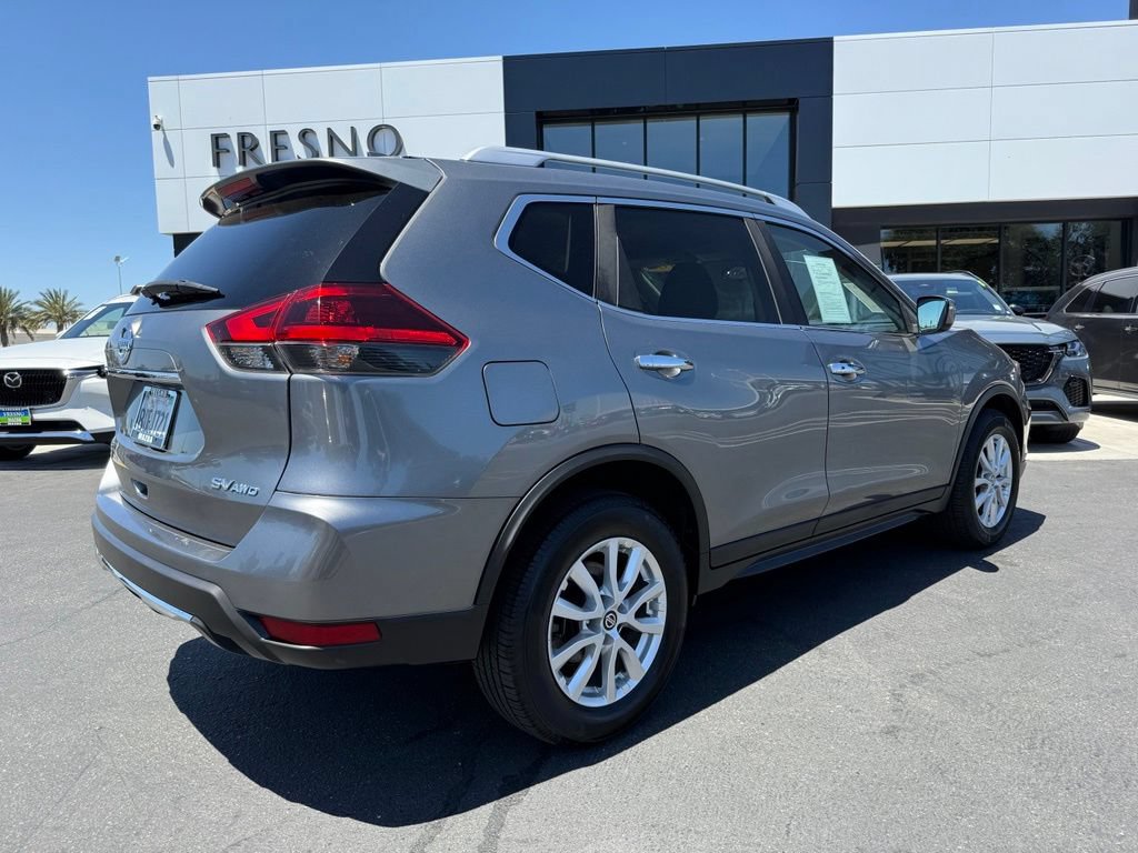 Used 2018 Nissan Rogue SV AWD/4WD image 12