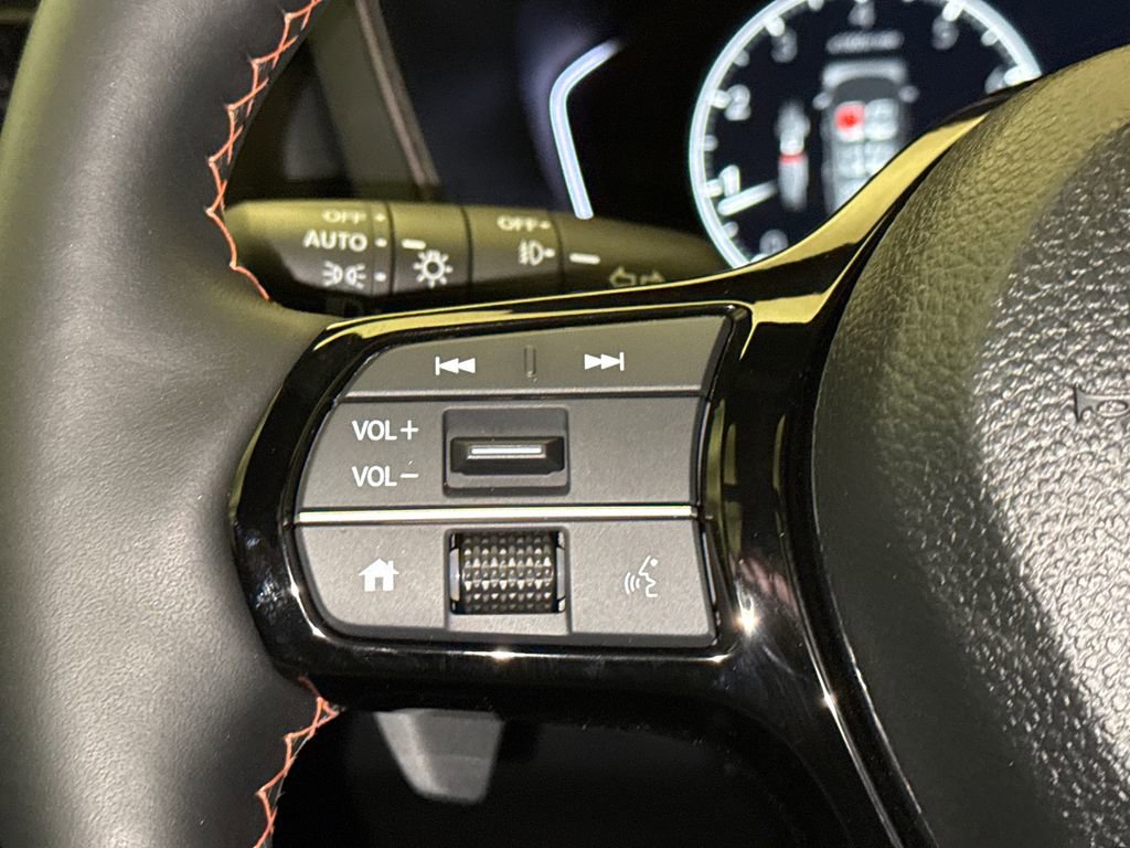 Certified 2025 Honda Pilot TrailSport image 34