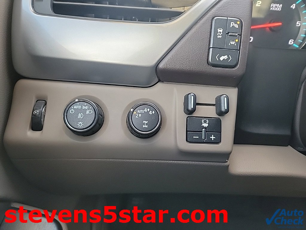 Used 2020 Chevrolet Suburban LT image 22