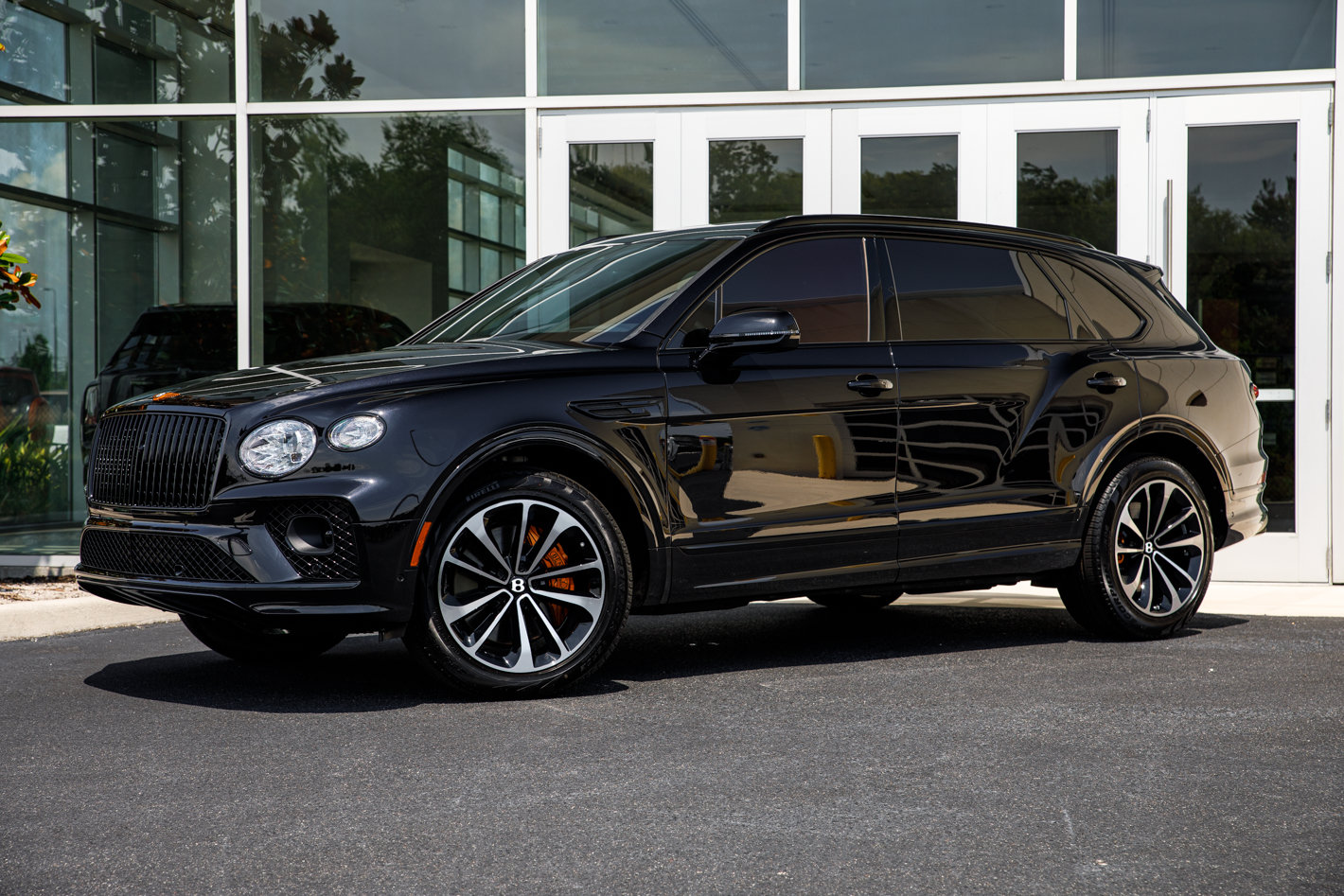 Certified 2023 Bentley Bentayga Extended Wheelbase AWD/4WD image 2