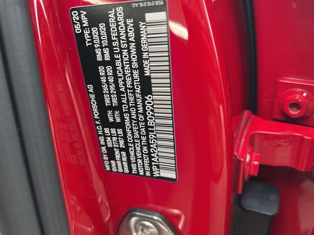 Used 2020 Porsche Macan image 43