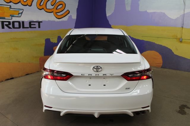 Used 2021 Toyota Camry SE FWD image 6