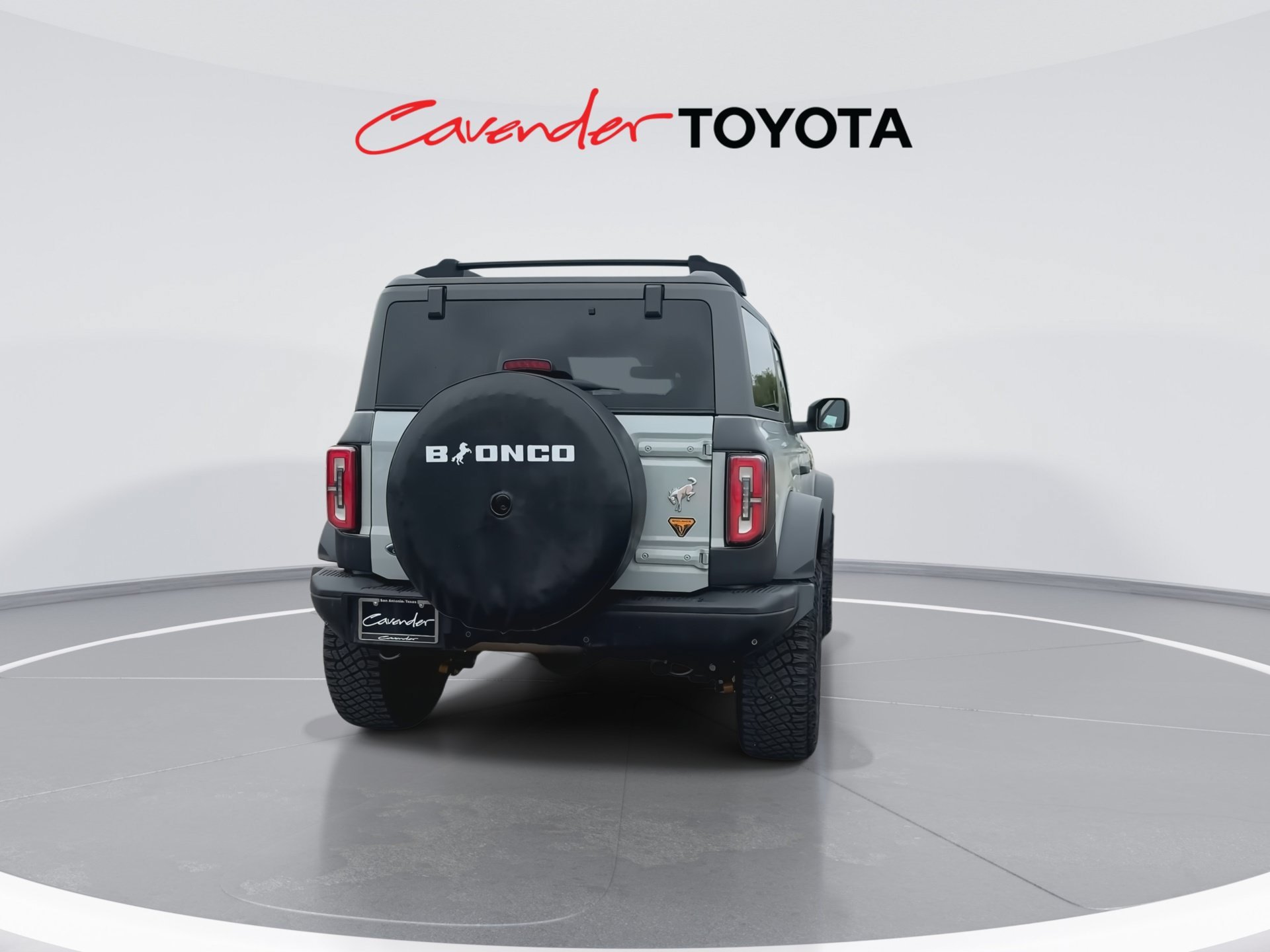 Used 2022 Ford Bronco Badlands w/ Sasquatch Package AWD/4WD image 7