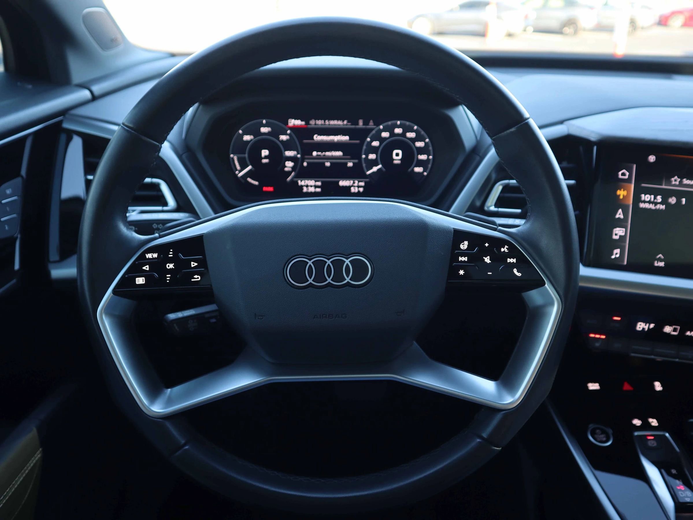 Used 2023 Audi Q4 e-tron Premium Plus w/ Premium Plus image 17