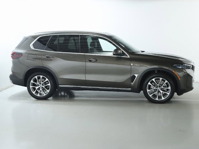 Certified 2025 BMW X5 xDrive40i w/ Premium Package image 11