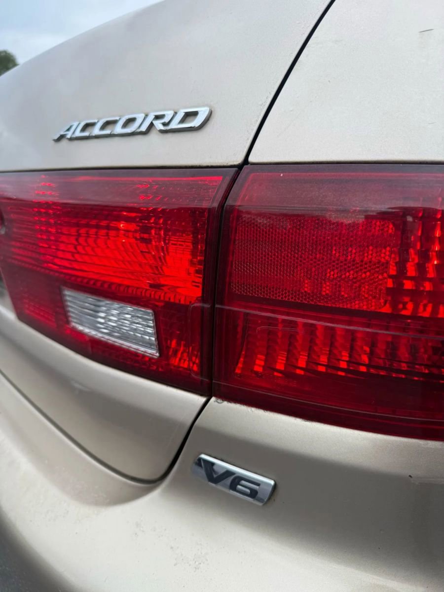 Used 2005 Honda Accord EX-L image 17