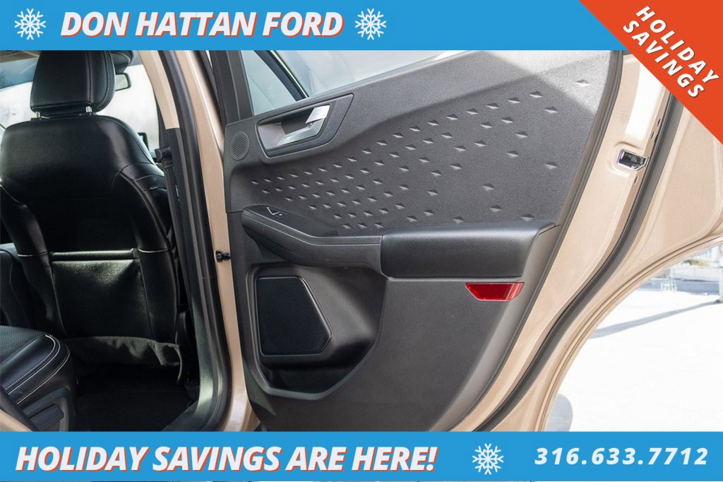 Used 2020 Ford Escape Titanium image 23