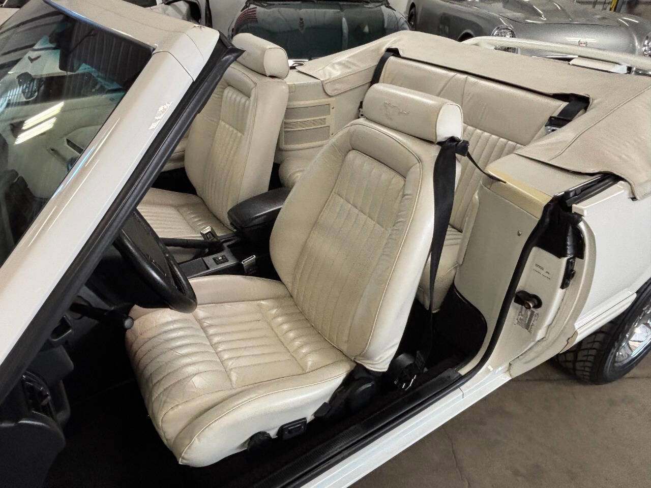 Used 1993 Ford Mustang LX RWD image 38