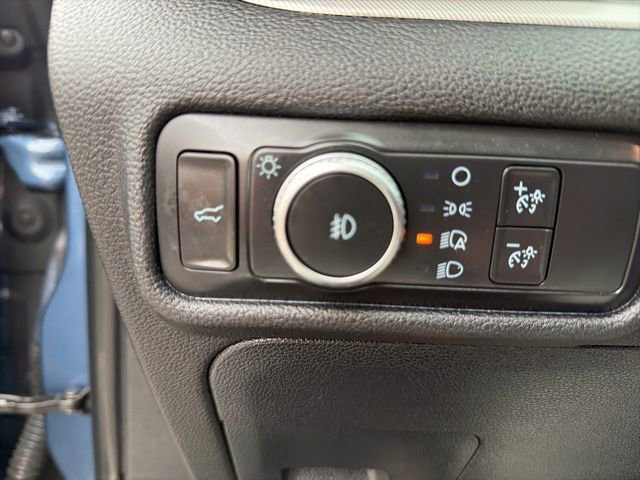 Used 2020 Ford Explorer XLT w/ Equipment Group 202A image 18