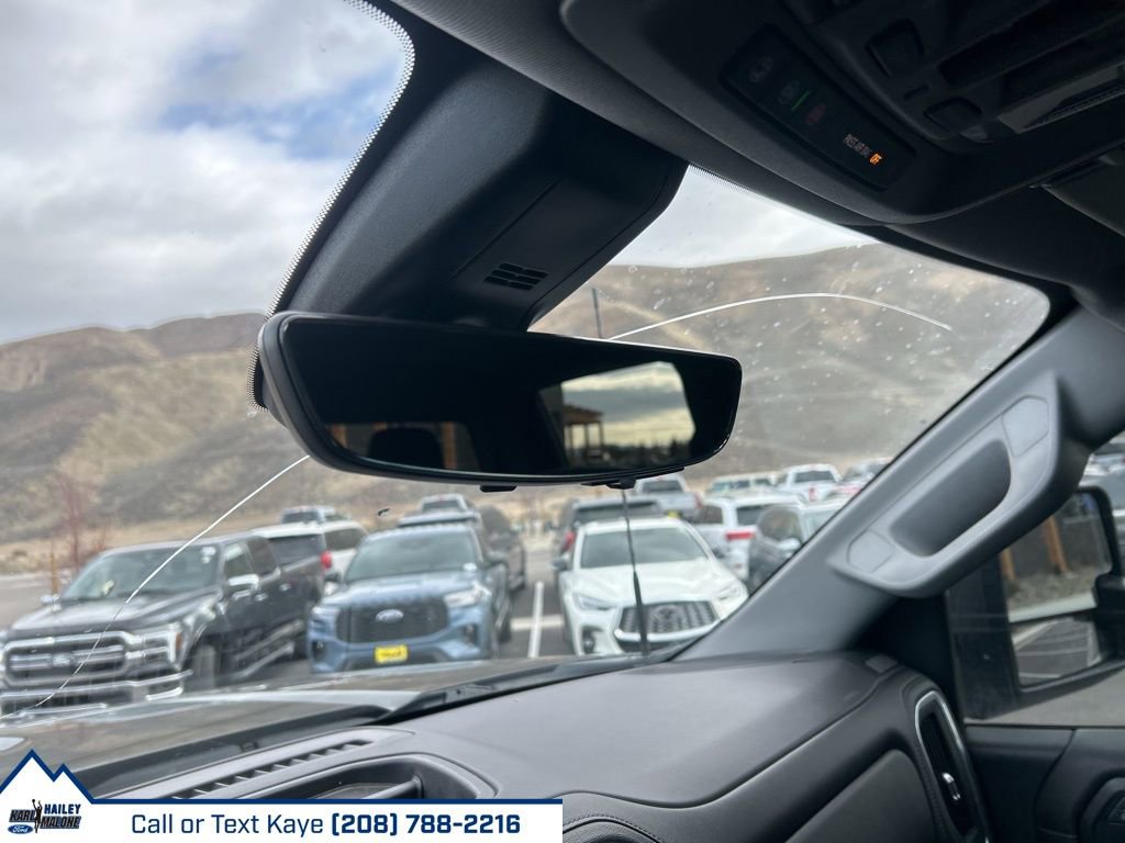 Used 2023 GMC Sierra 3500 Denali w/ Denali Ultimate Package image 39