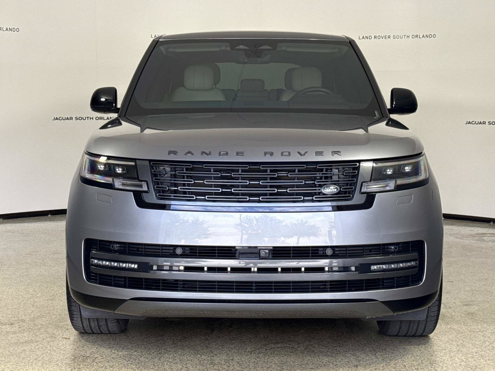 Used 2024 Land Rover Range Rover SE AWD/4WD image 8