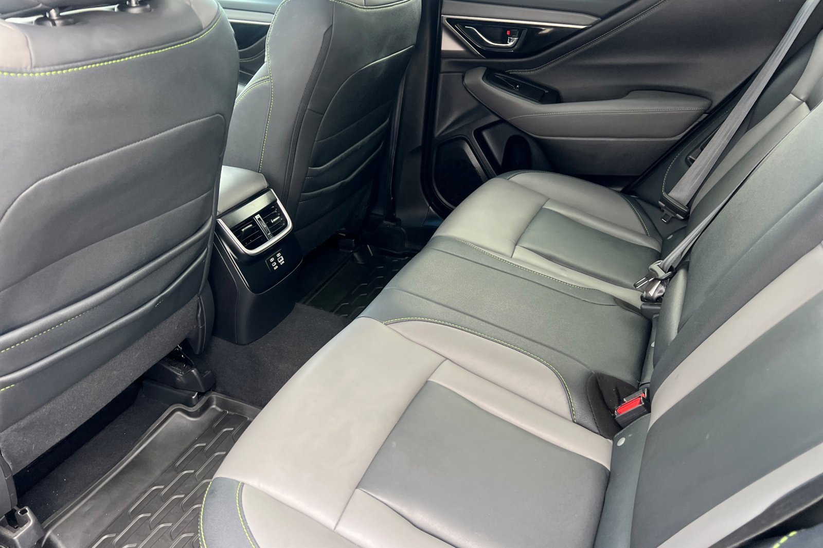 Used 2024 Subaru Outback Onyx Edition image 9