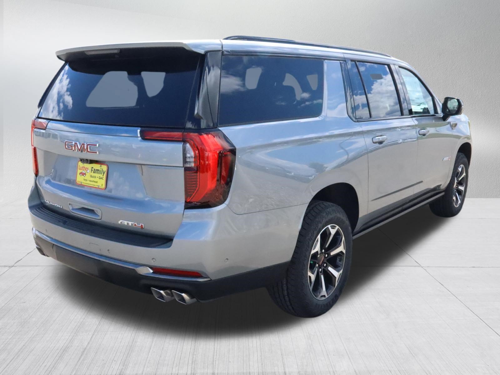 New 2026 GMC Yukon XL AT4 w/ AT4 Premium Package AWD/4WD image 7