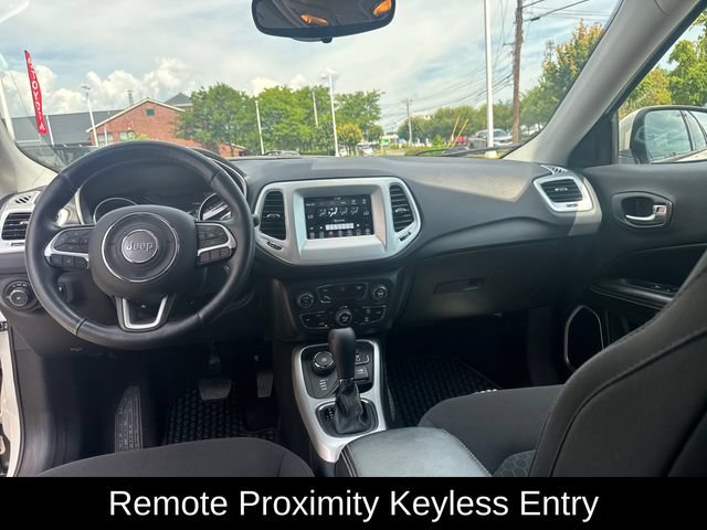 Used 2019 Jeep Compass Sport AWD/4WD image 16