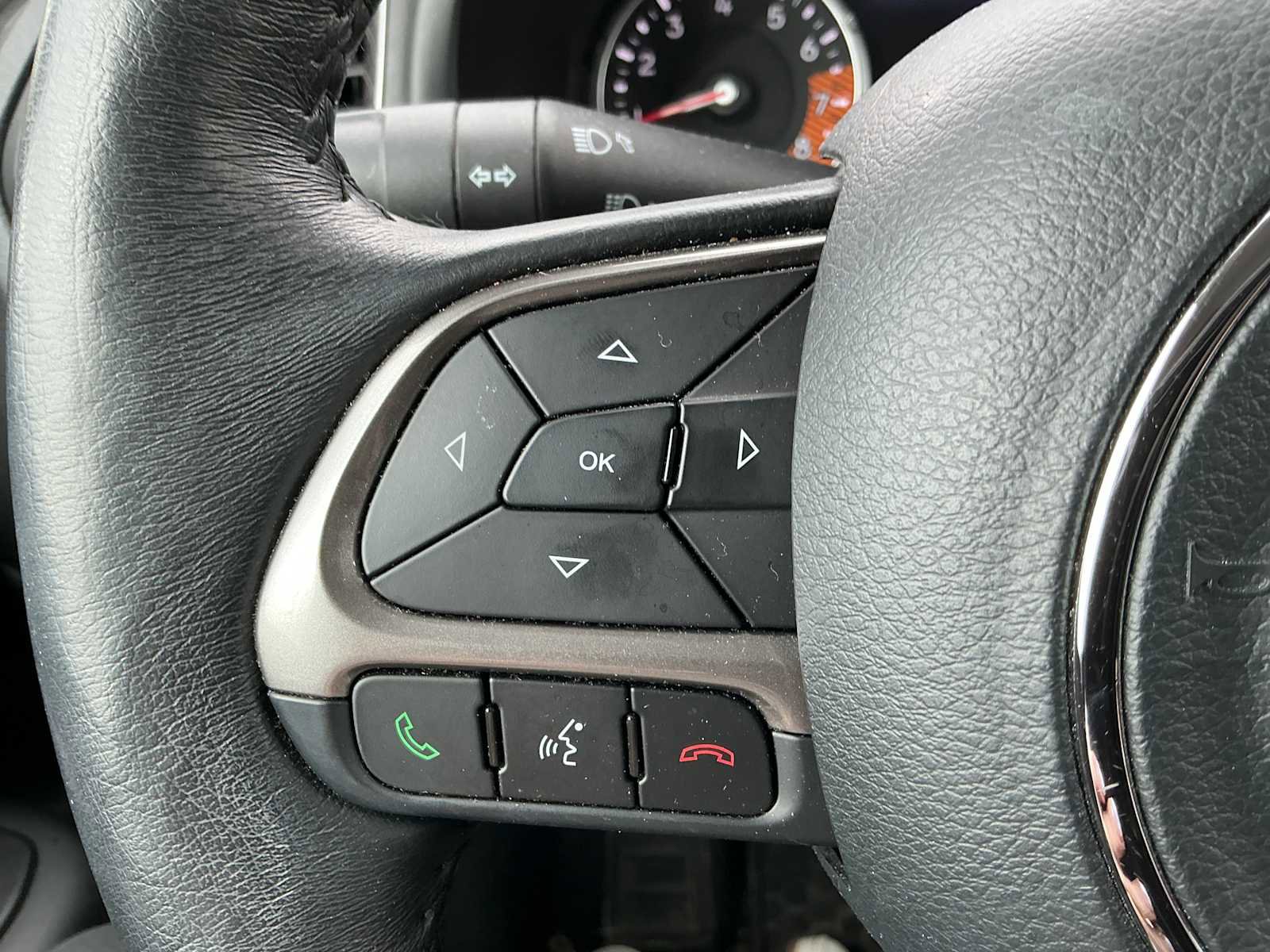 Used 2022 Jeep Renegade Latitude w/ Convenience Group AWD/4WD image 10