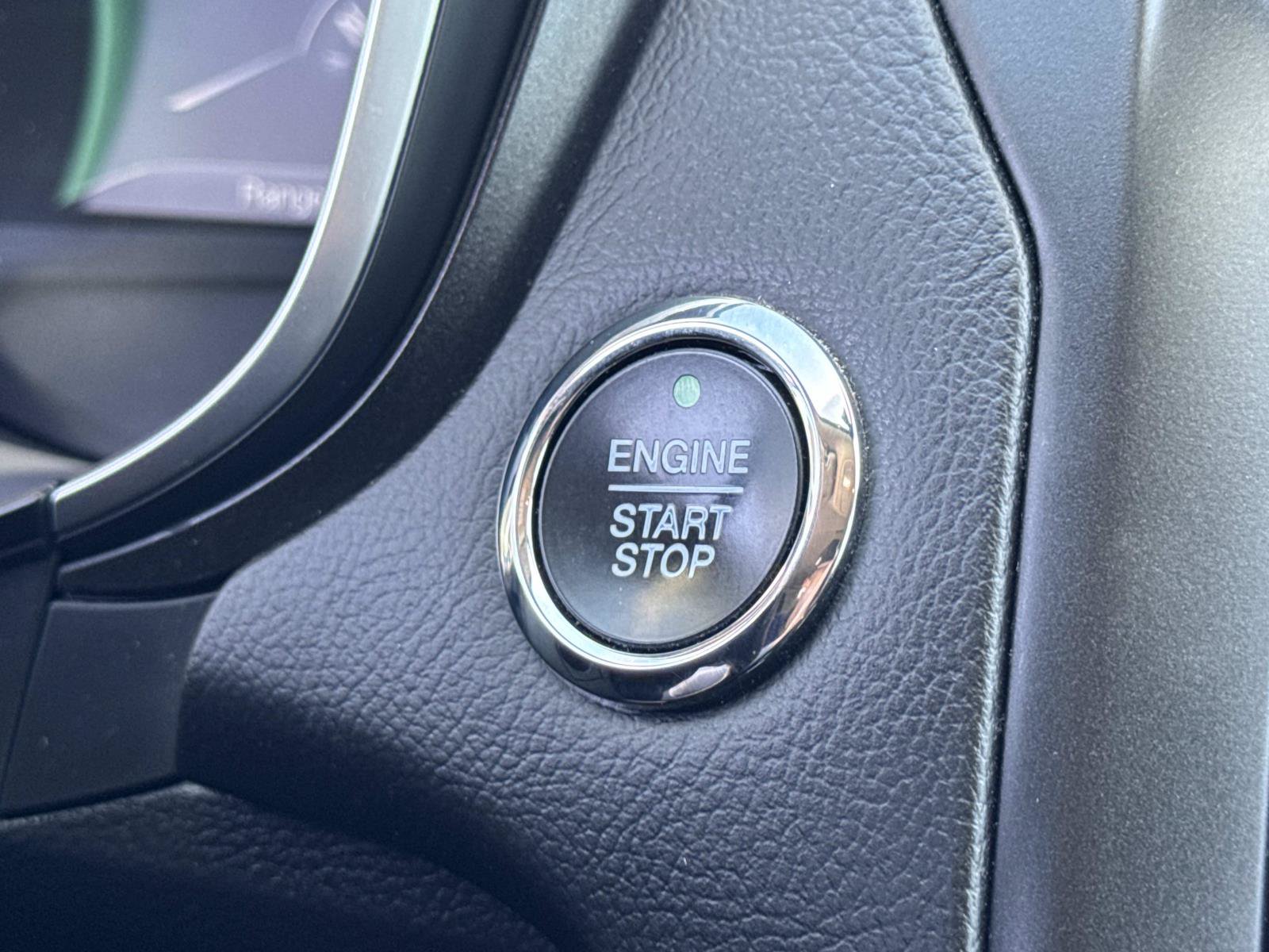 Used 2019 Ford Fusion Energi Titanium FWD image 21