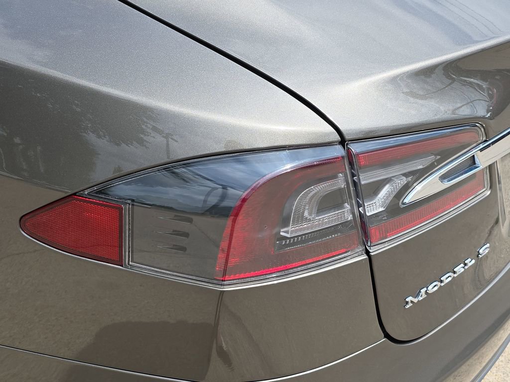 Used 2016 Tesla Model S 90D image 34