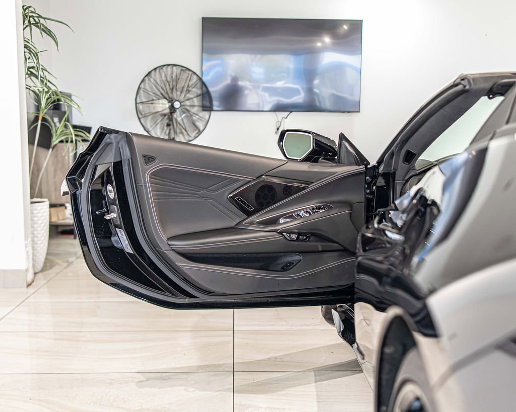 Used 2025 Chevrolet Corvette E-Ray w/ Stealth Interior Trim Package AWD/4WD image 34