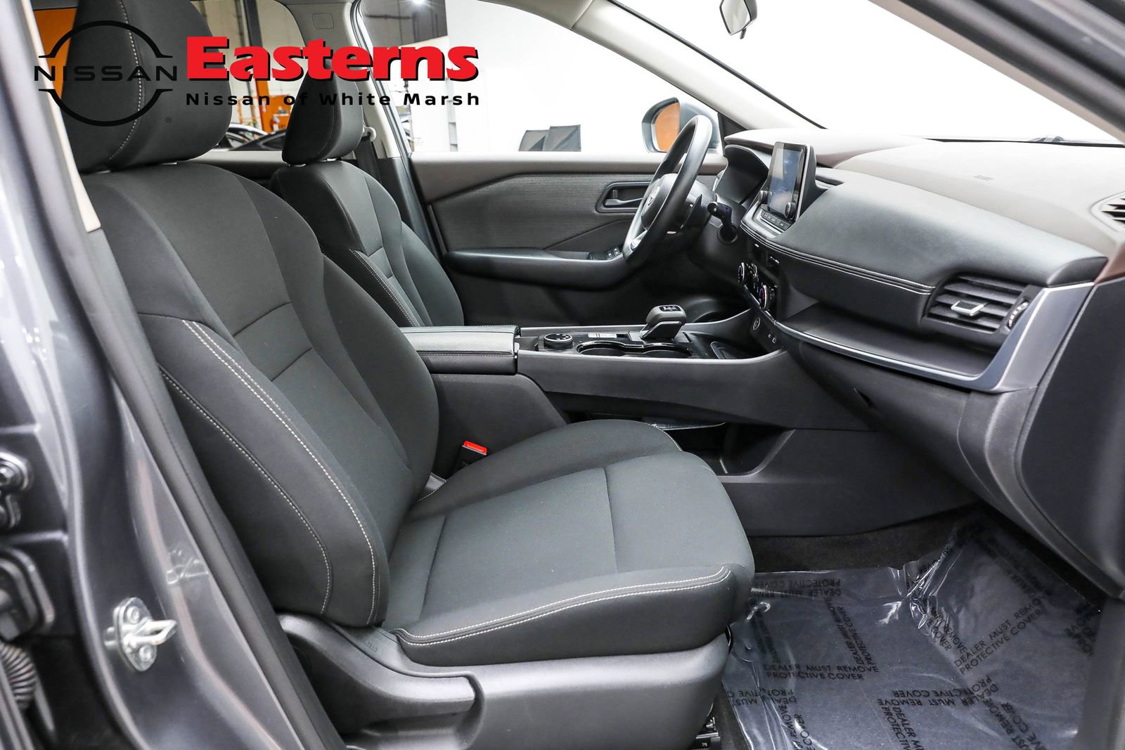 Used 2023 Nissan Rogue S image 25