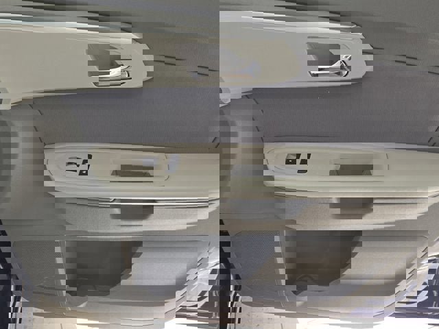 Used 2012 Chevrolet Traverse LS image 3