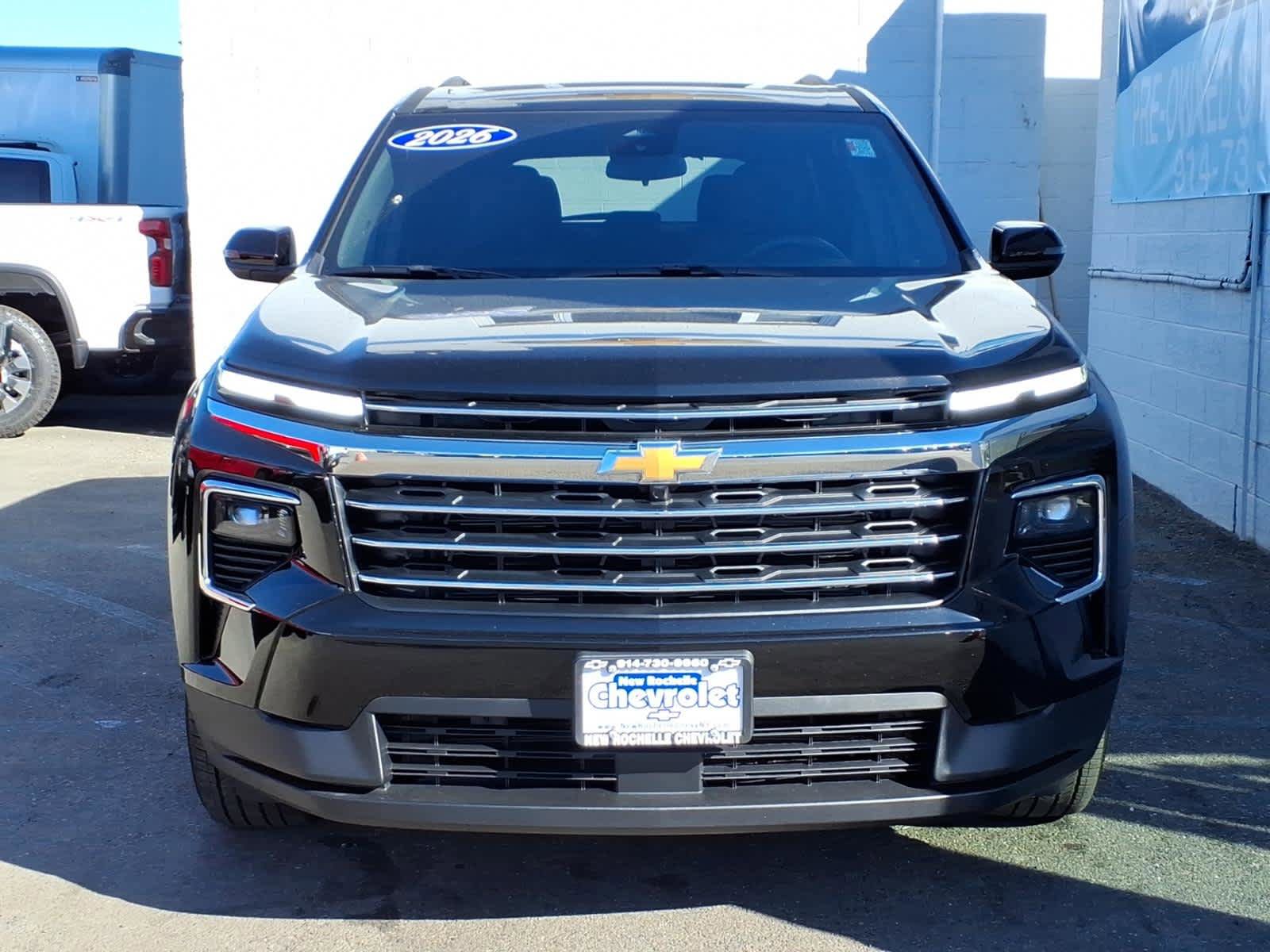 Used 2026 Chevrolet Traverse LT AWD/4WD image 2