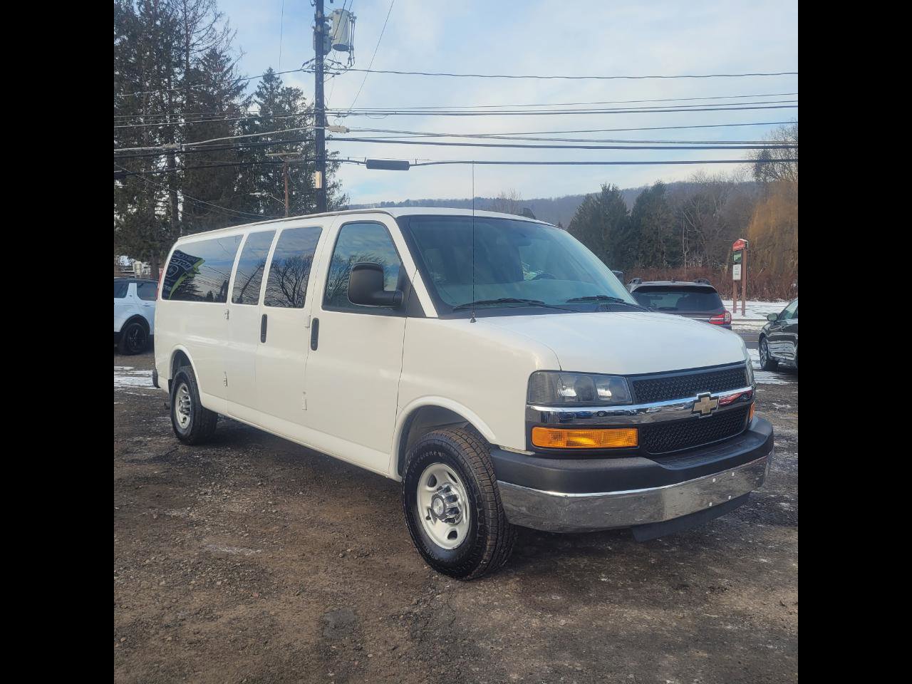 Used 2016 Chevrolet Express 3500 LT w/ LT Preferred Equipment Group image 2