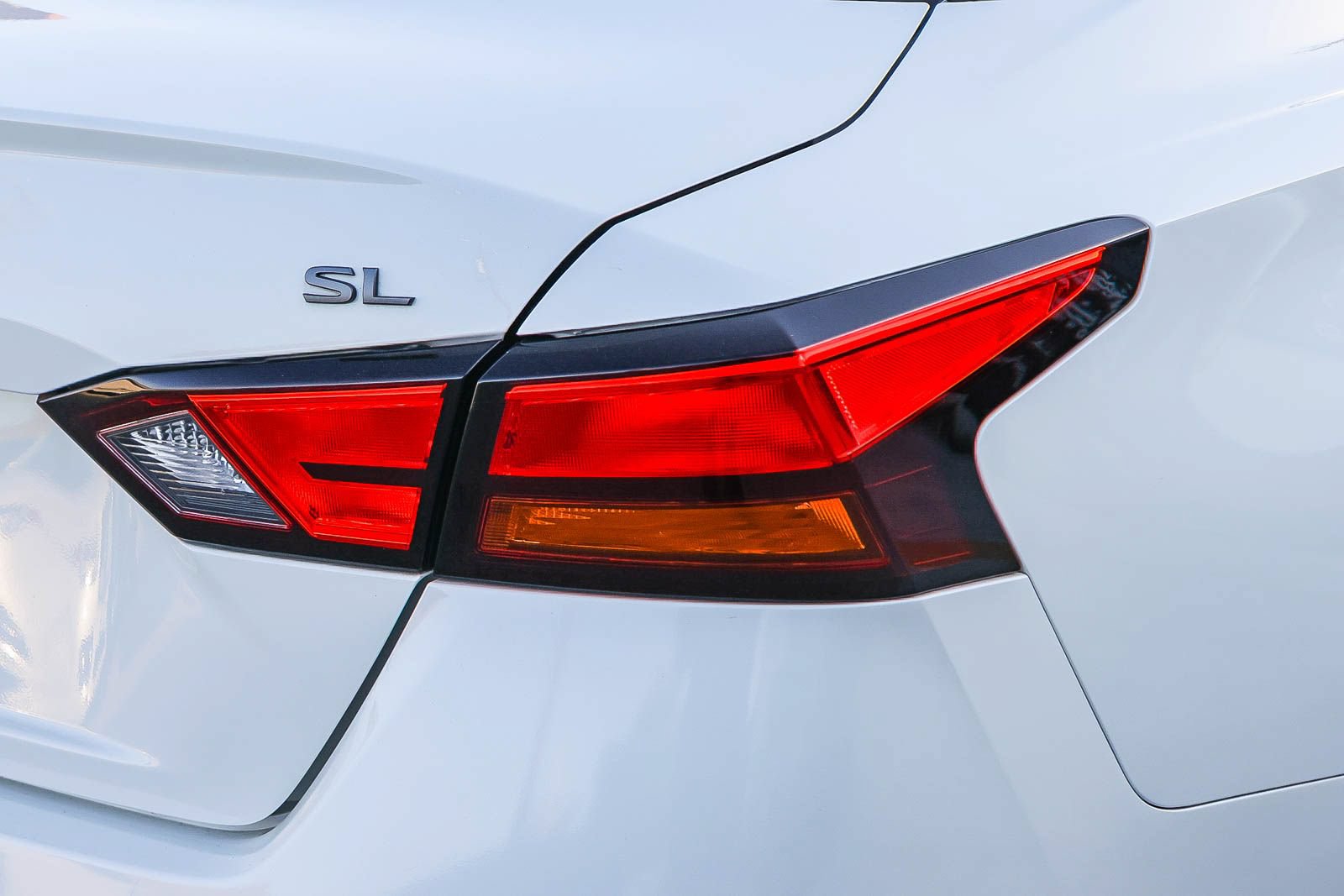 Used 2024 Nissan Altima 2.5 SL FWD image 7