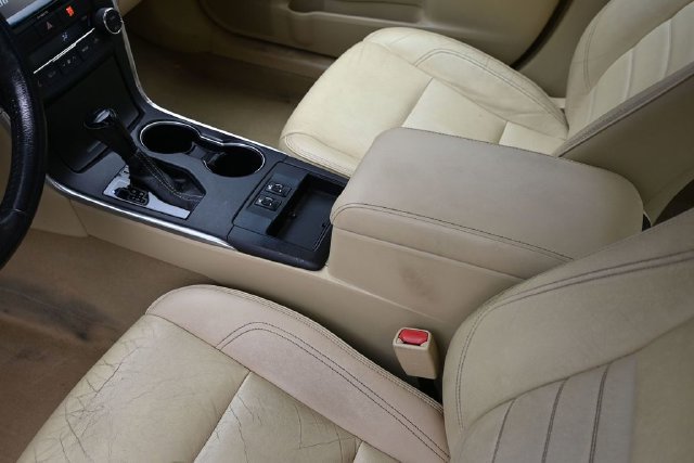 Used 2017 Toyota Camry XLE w/ Moonroof Package FWD image 18