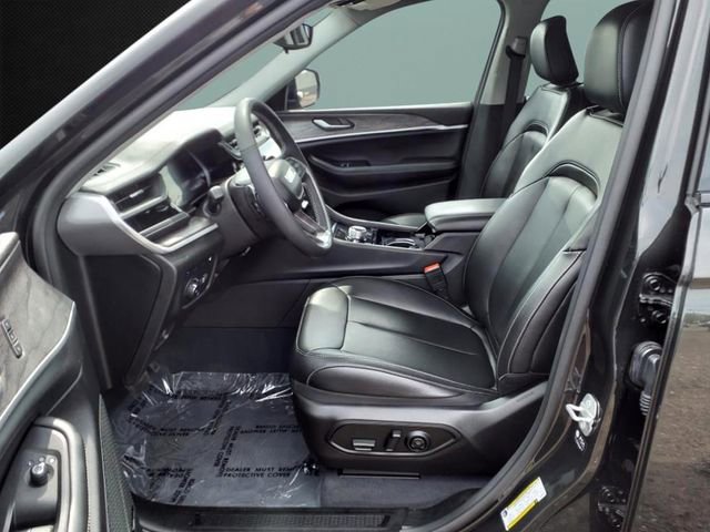 Used 2023 Jeep Grand Cherokee 4WD 4xe image 5