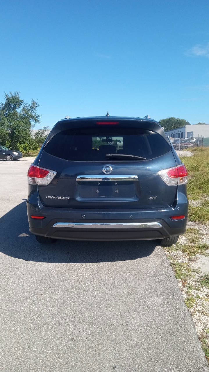 Used 2014 Nissan Pathfinder SV image 7