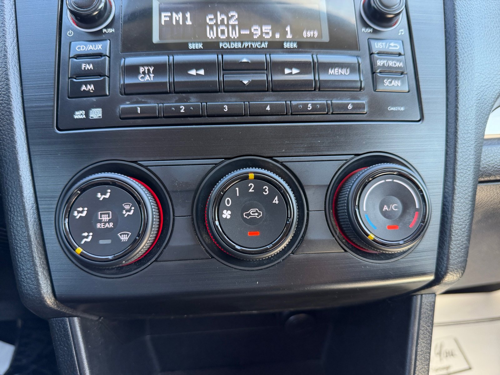 Used 2014 Subaru Crosstrek 2.0i Premium w/ Moonroof Package image 11