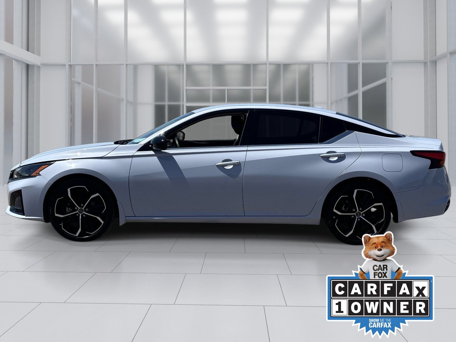 Used 2024 Nissan Altima 2.5 SR FWD image 3