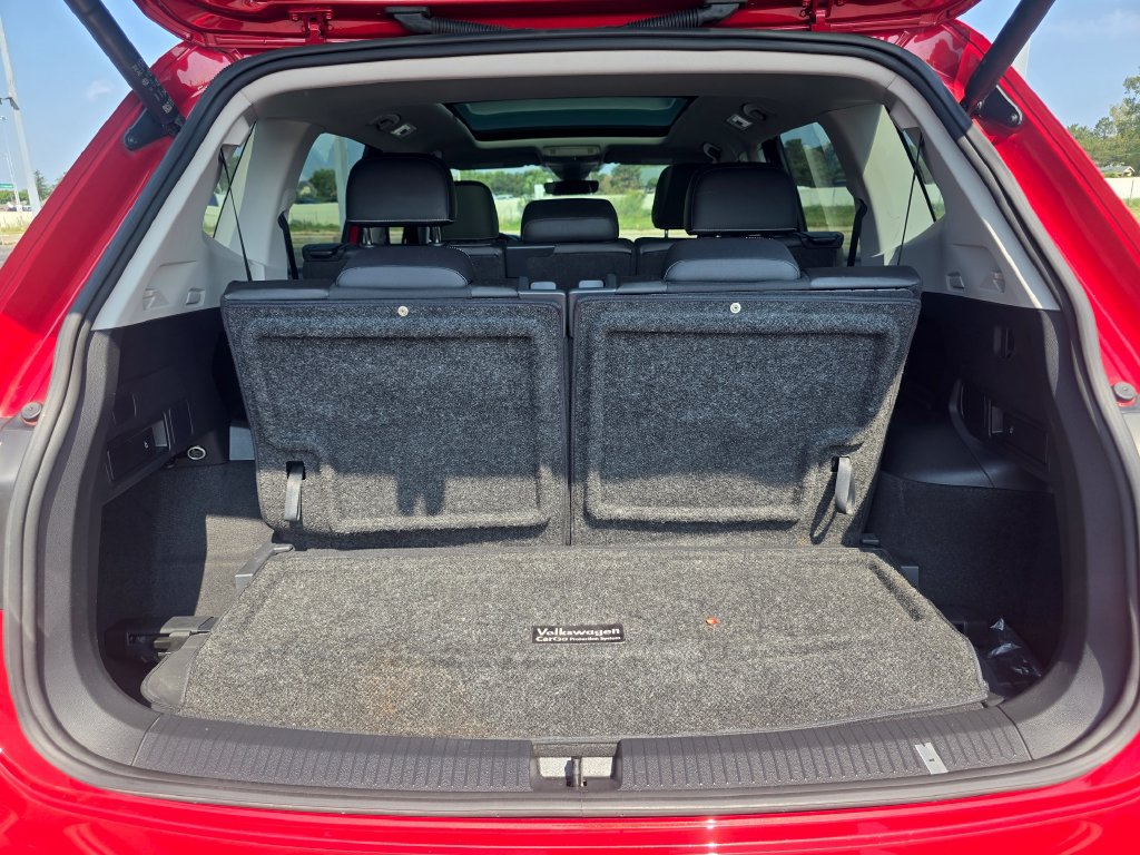 Used 2023 Volkswagen Tiguan SE FWD image 17