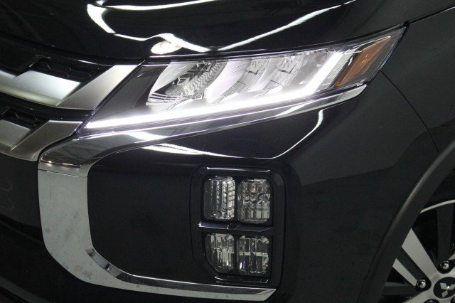 New 2026 Mitsubishi Outlander Sport SEL AWD/4WD image 2