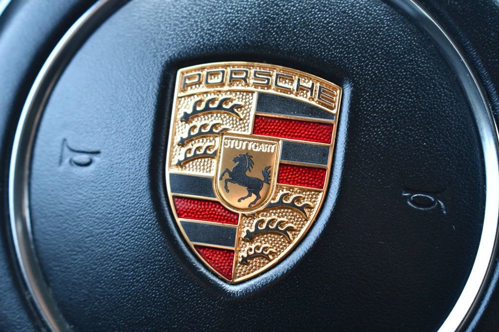 Used 2015 Porsche Macan Turbo image 17