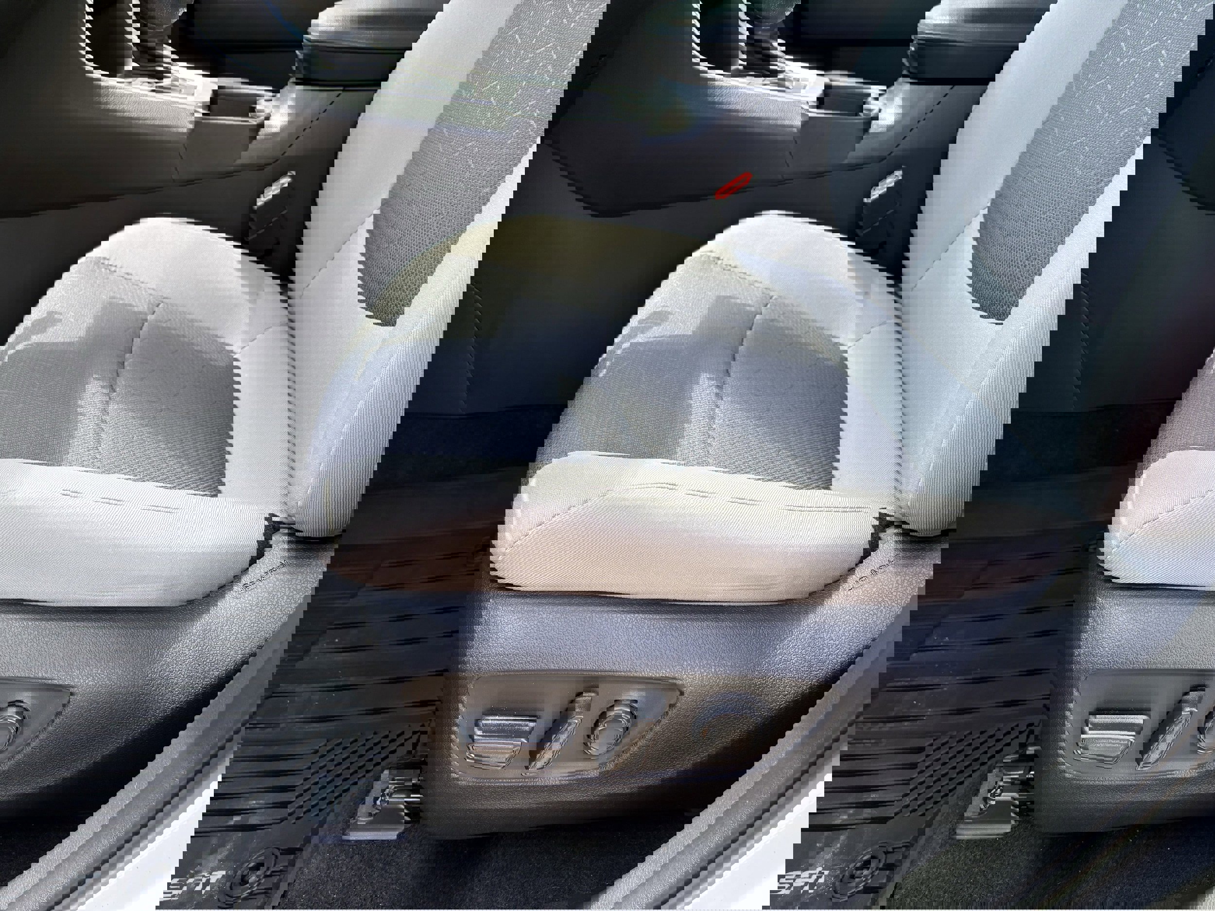 Used 2024 Toyota RAV4 XLE w/ Convenience Package AWD/4WD image 28