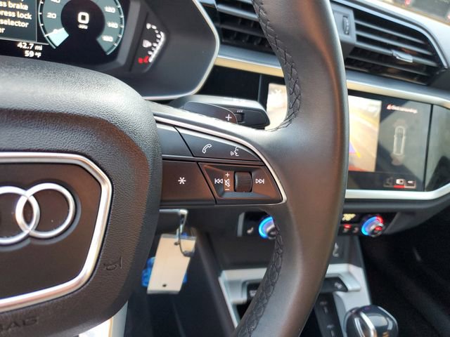 Used 2025 Audi Q3 2.0T Premium image 26