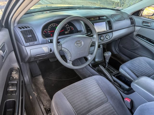 Used 2006 Toyota Camry LE FWD image 25